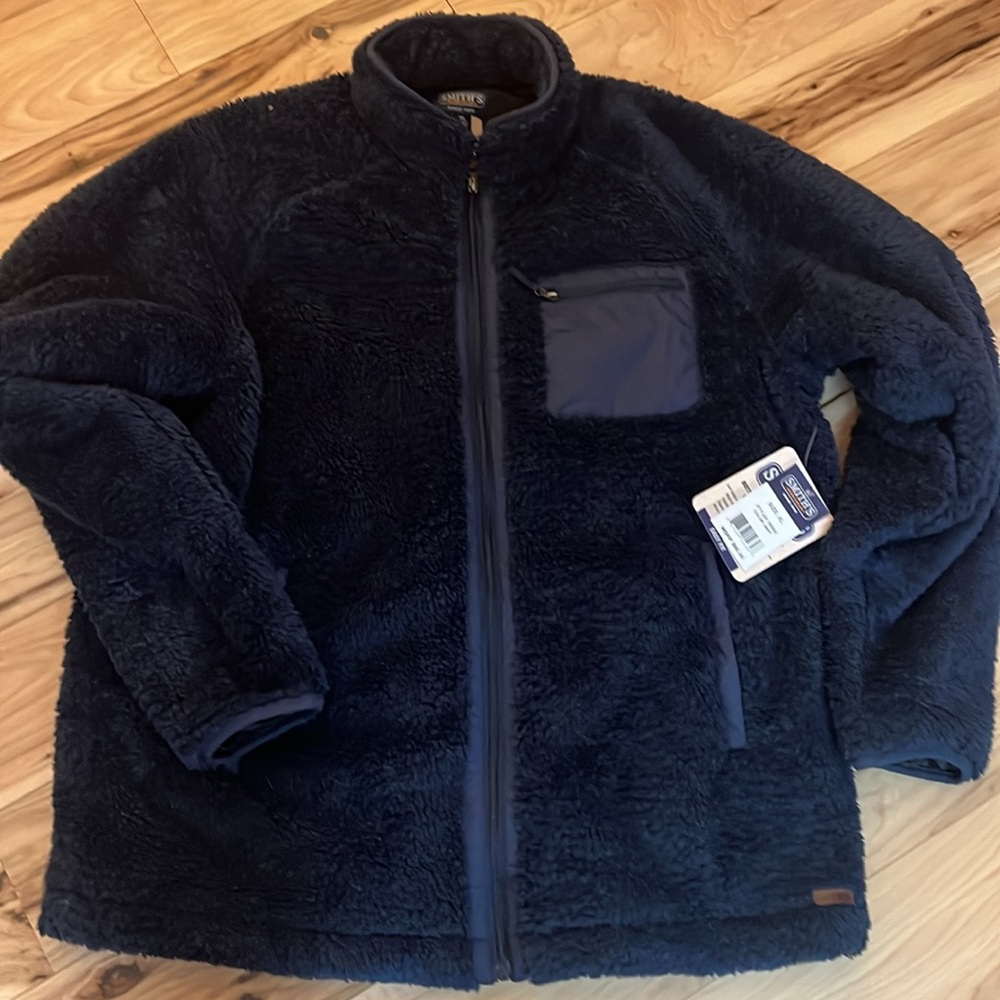 NWT Smith’s navy fleece jacket.